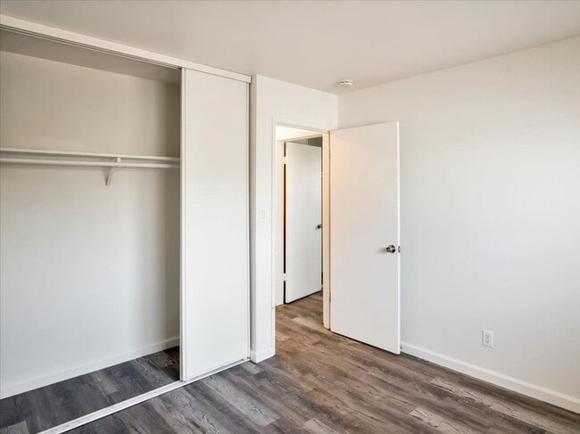 2901 Octavia St Unit 4