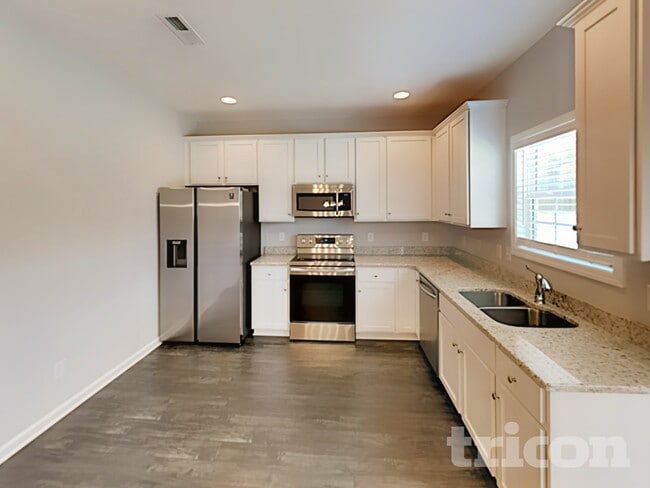Photo - 1010 Cyril Dr
