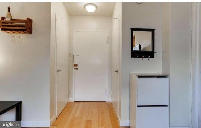 Photo - 1111 Arlington Blvd Unit 825