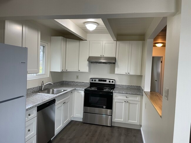 Building Photo - 830 Lexington Ave Unit 830 Lexington