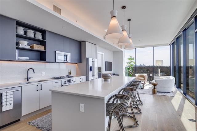 Building Photo - 8119 Douglas Ave Unit 710