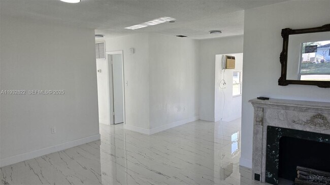 Photo - 22335 Montrose Ave