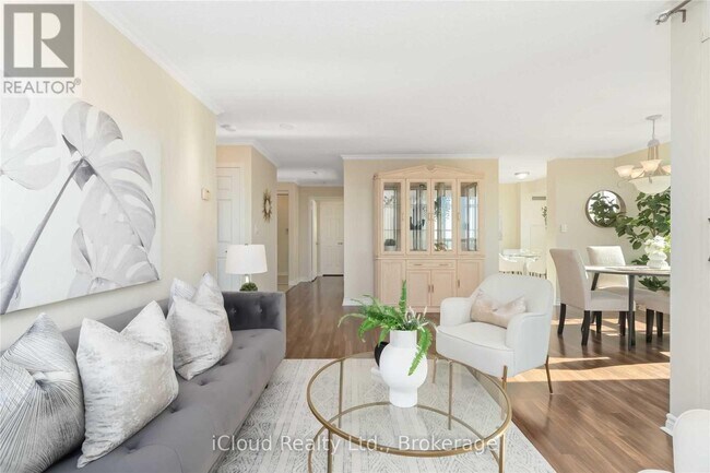 Photo - 335 Rathburn Rd W Unit 811