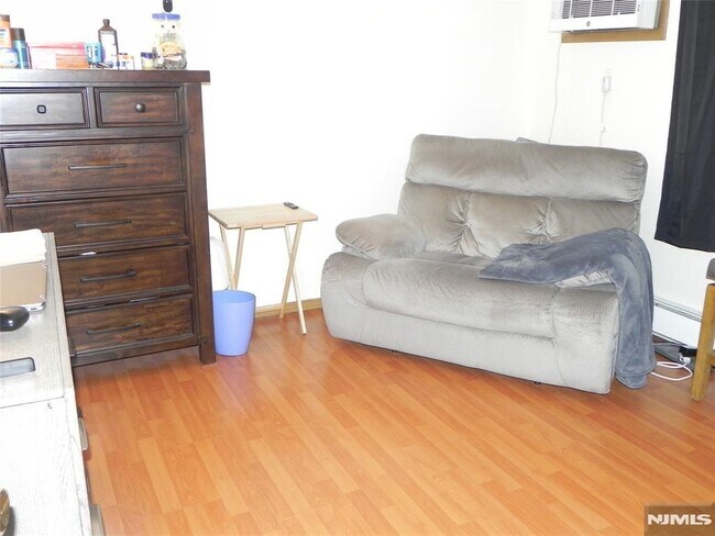 Photo - 453 Liberty St Unit 11