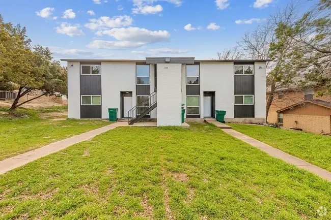 Building Photo - 124 Wind Ridge Dr Unit Apt D