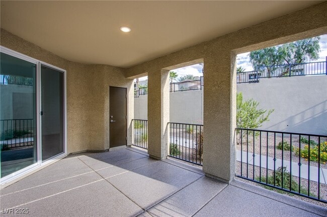 Photo - 2555 Hampton Rd Unit 4109
