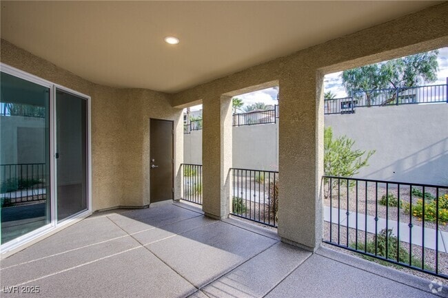 Building Photo - 2555 Hampton Rd Unit 4109 Rental