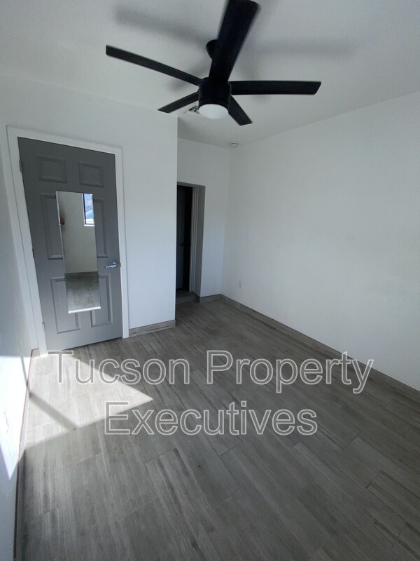 Photo - 1421 E Drachman St