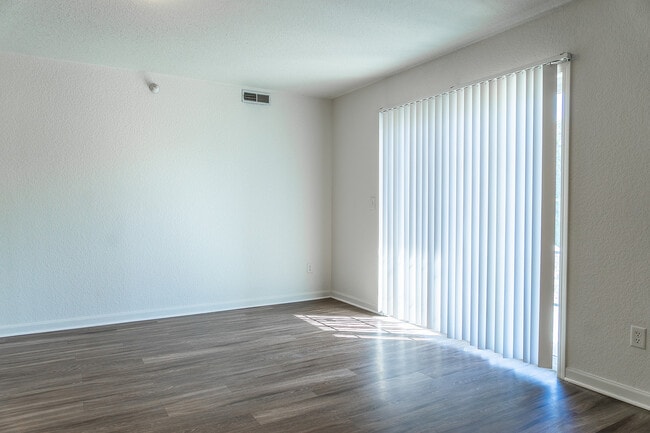 Manchester Premium - Town & Country Apartments