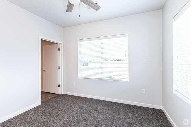 3BR, 2BA - 1117SF