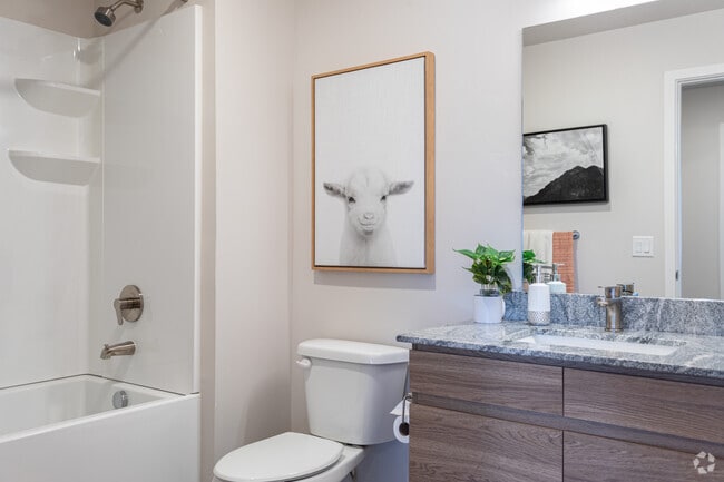 2BR, 2BA - 1,026SF - Second Bathroom