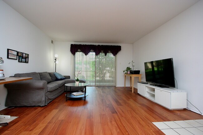 Photo - 6143 Knoll Wood Rd Unit 106