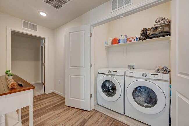 Photo - $2,199- 2 Bed, 2 Bath Ground Floor Condo w... Unidad 108