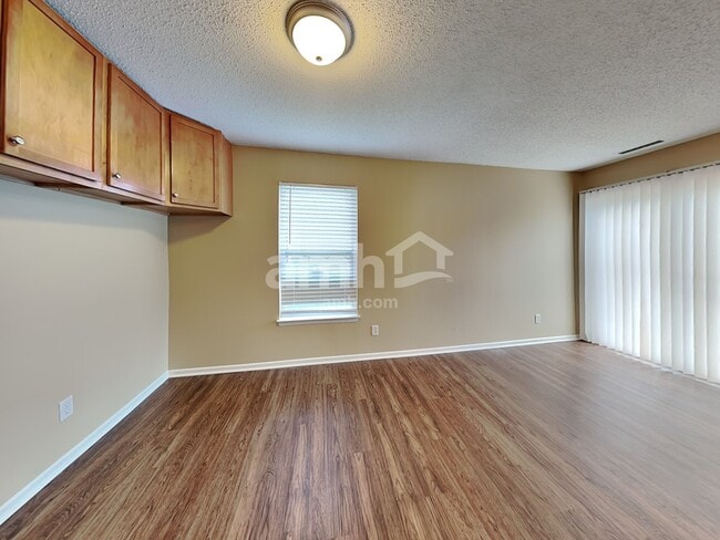 Photo - 10382 Fairmont Ln