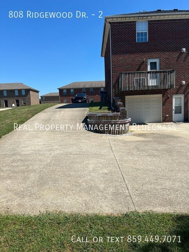 Photo - 808 Ridgewood Dr Unit 2