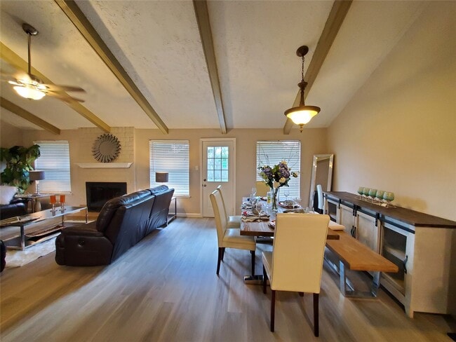 Building Photo - 2518 Sage Brush Ln