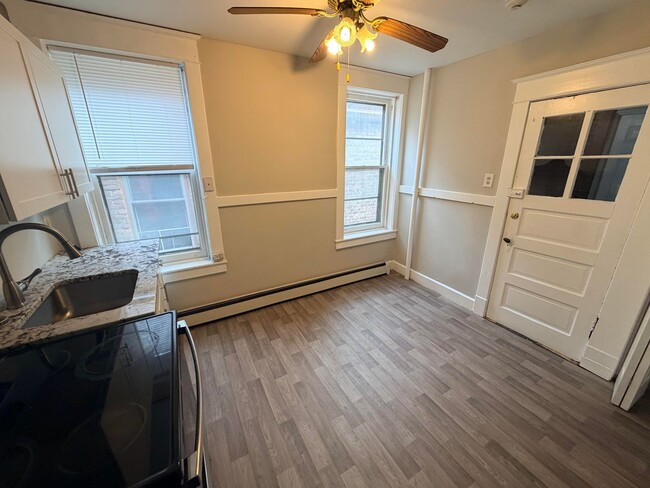 212 Myrtle Ave Unit 2