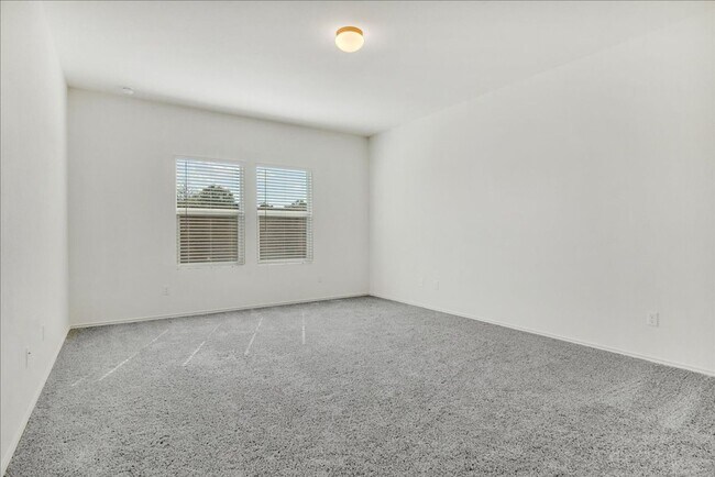 Photo - 816 Mallow Rd