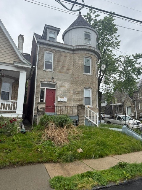Building Photo - 1350 Northampton St Unit 2