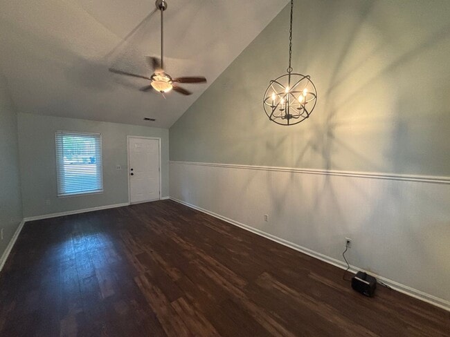 Photo - 5202 Fox Ct Unidad Apt B