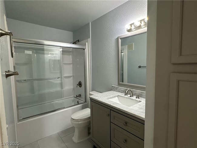 Building Photo - 3066 Tarpon Unit 204