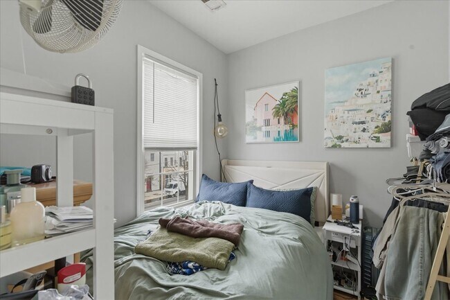 Photo - 3727 N Ashland Ave Unit 3