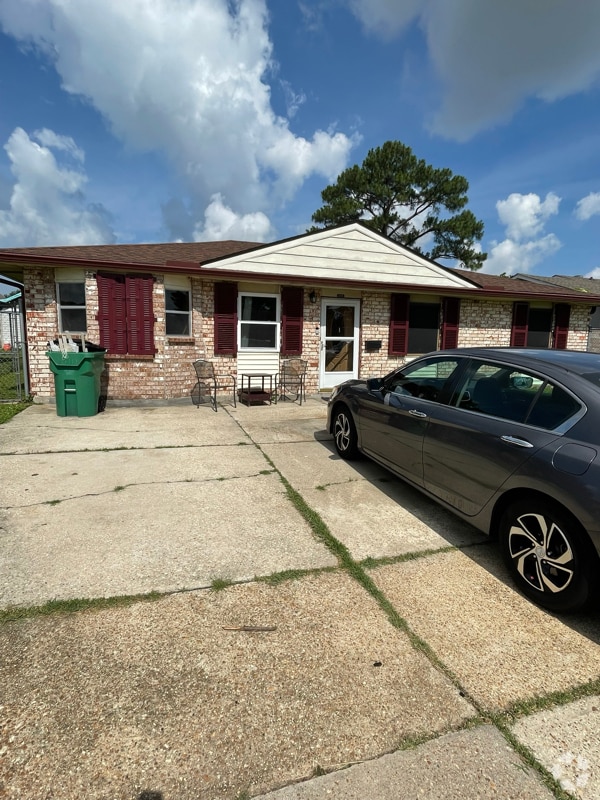 Building Photo - 648 Bannerwood Dr Rental