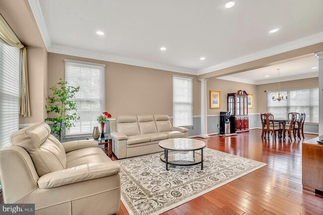 Photo - 86 Renfield Dr