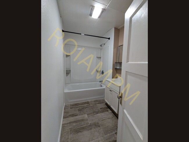 Photo - Charming 2 Bed 1 Bath Home in Buhl – Private Parking & Pet Friendly!