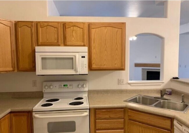 Photo - ALL PROSPECTIVE TENANTS MUST SUBMIT A $58 ... Condo