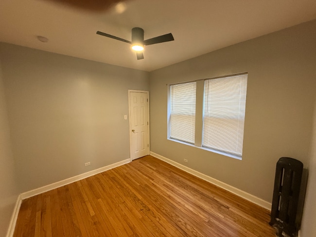 Photo - 7204 S Cornell Ave