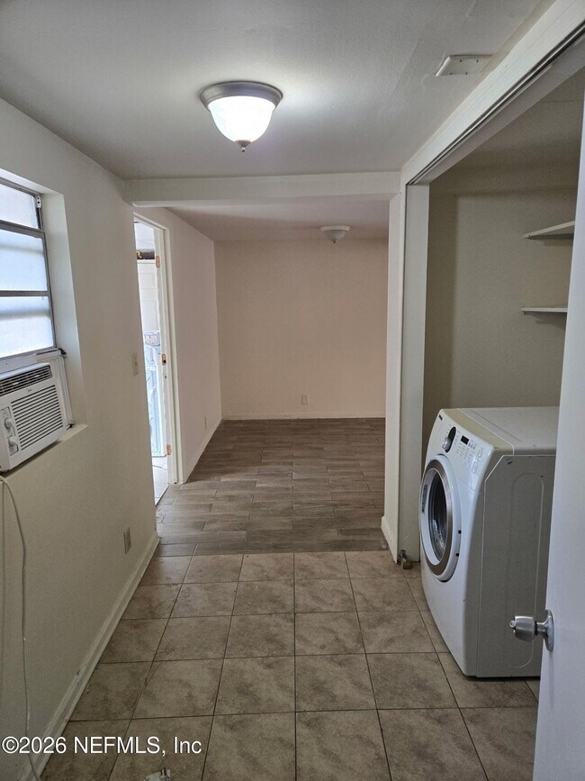 Photo - 1268 Peacefield Dr