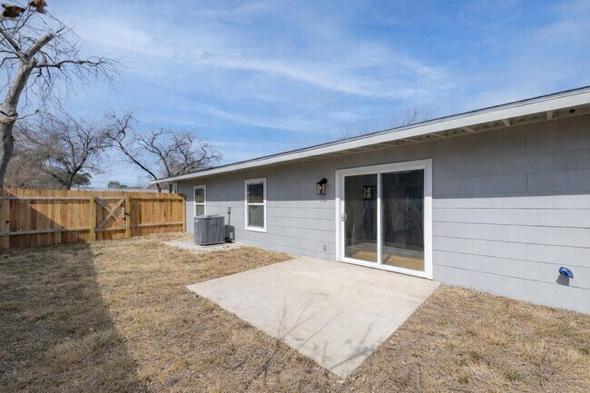 Photo - 306 Westmoreland Dr