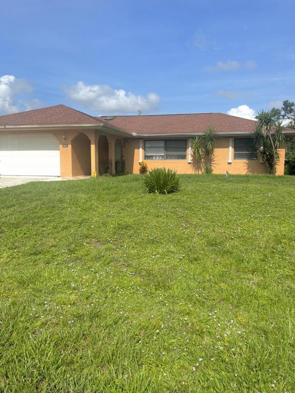 Photo - 2013 Redmond St