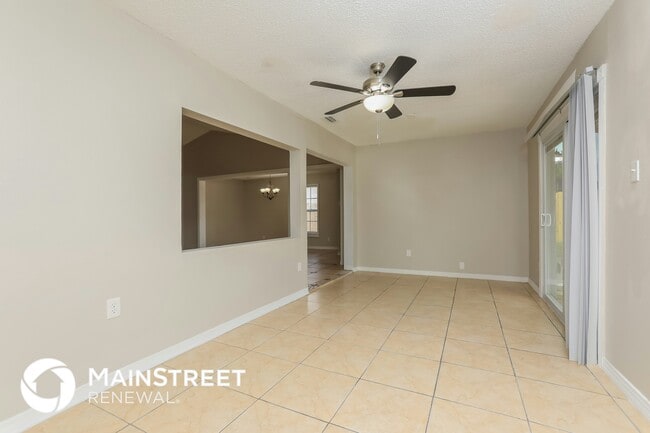 Photo - 215 Dempsey Way