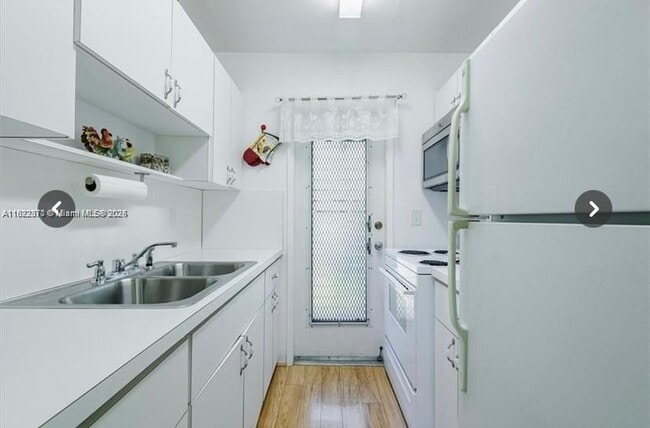 Photo - 1125 SE 14th Pl Unit 21C