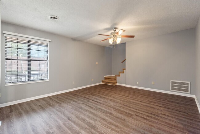 Photo - 4439 Townhouse Way