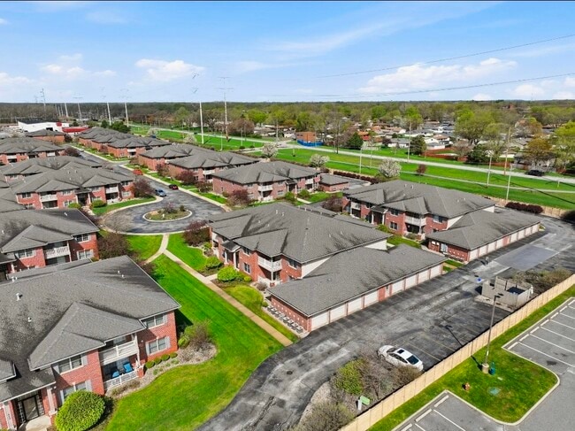 Photo - 607 Cambridge Ct Unit 1b