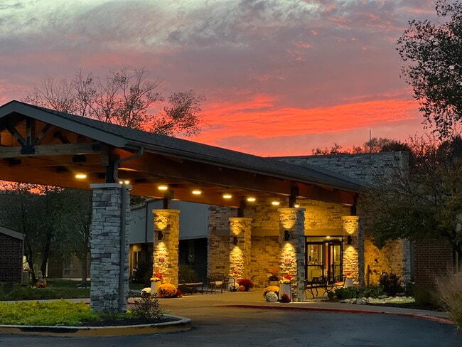 Photo - 2900 NE Kendallwood Pkwy