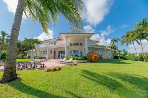 Photo - 901 SE Riverside Dr