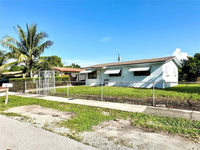 Photo - 6857 SW 21st St