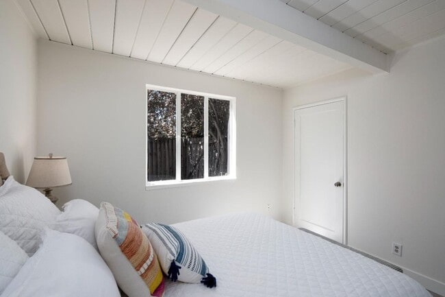 Photo - BRIGHT, OPEN LAYOUT SUNNYVALE HOME ||
