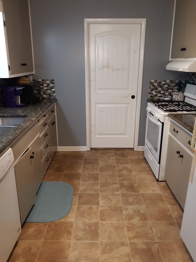 Photo - 1101 E 4th Ave