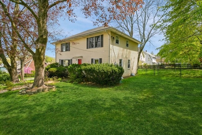 Photo - 160 Magnolia Ave