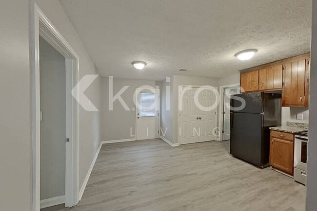 Photo - 225 Big Oak Cir