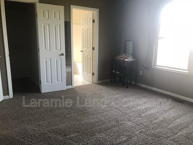 Photo - 1219 E Symons St