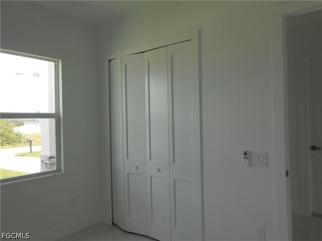 Photo - 320 Poplar St