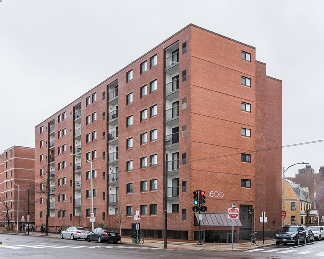1600 Massachusetts Avenue - 1600 Massachusetts Ave Unit 408