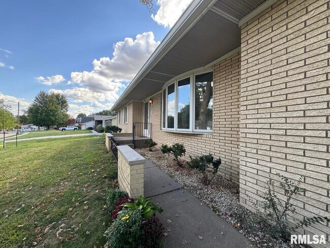 Photo - 3816 Ridgewood Dr