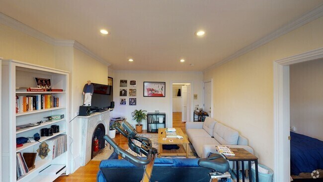 Building Photo - 8 Brimmer St Unit 4 Rental